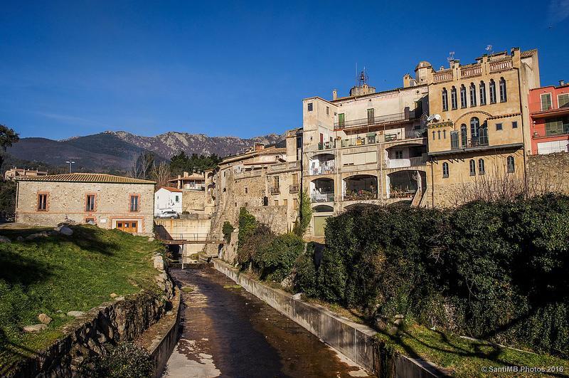 Hotel La Fonda Dels Pirineus Maçanet de Cabrenys Kültér fotó