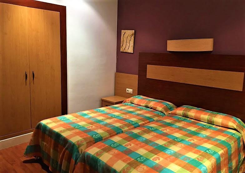 Hotel La Fonda Dels Pirineus Maçanet de Cabrenys Kültér fotó